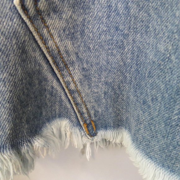 INSIGHT - DENIM OVERALL STYLE MINI SKIRT - SIZE 10. - Picture 6 of 7